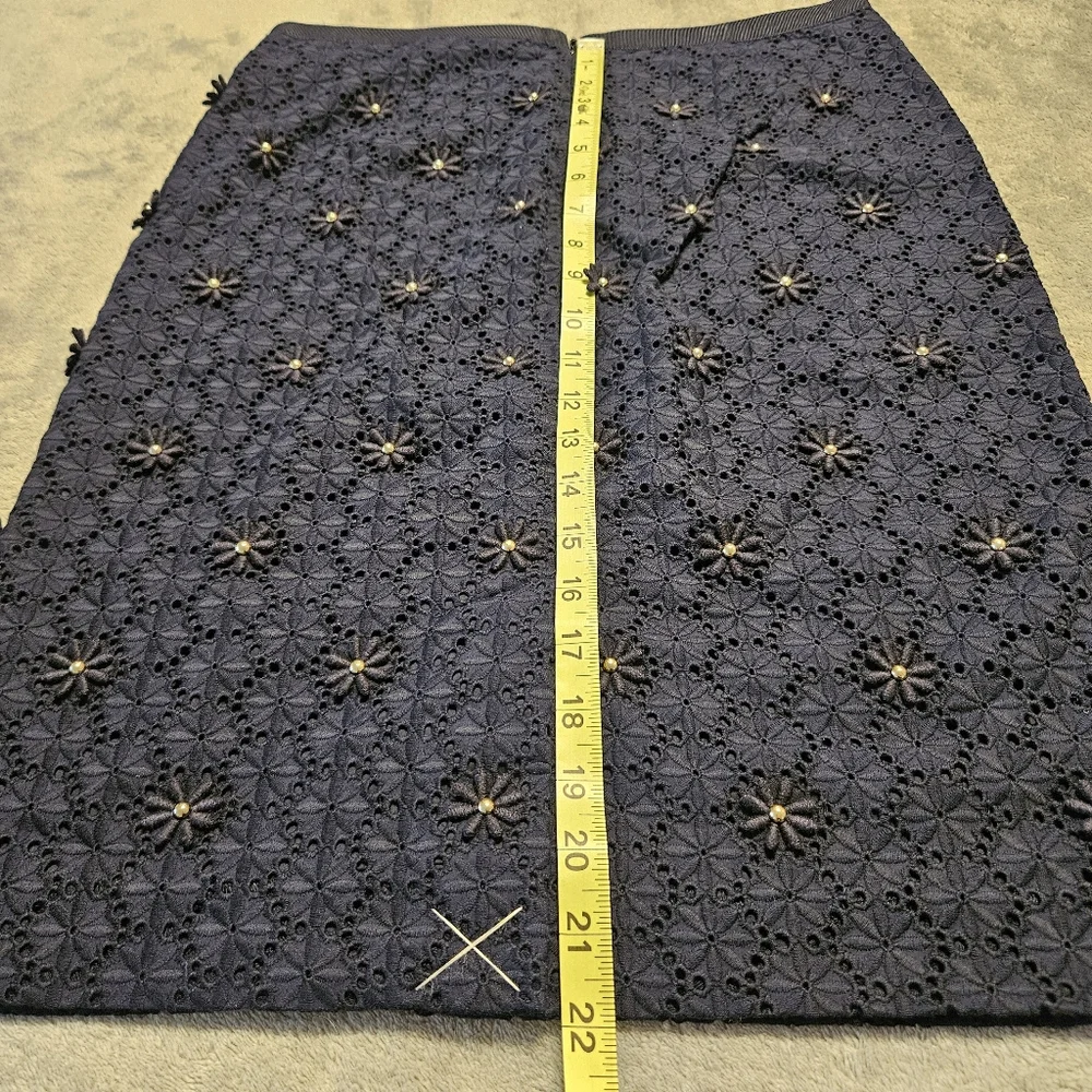 NWOT Talbots Eyelet Lace Cotton Floral Pencil Skirt Size 2